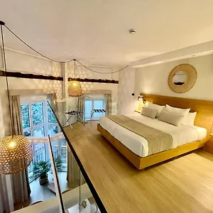 https://casa-emblematica-hi-suites.adeje-hotels.com