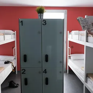 https://hellobcn-hostel-barcelona.catalonia-hotels.com